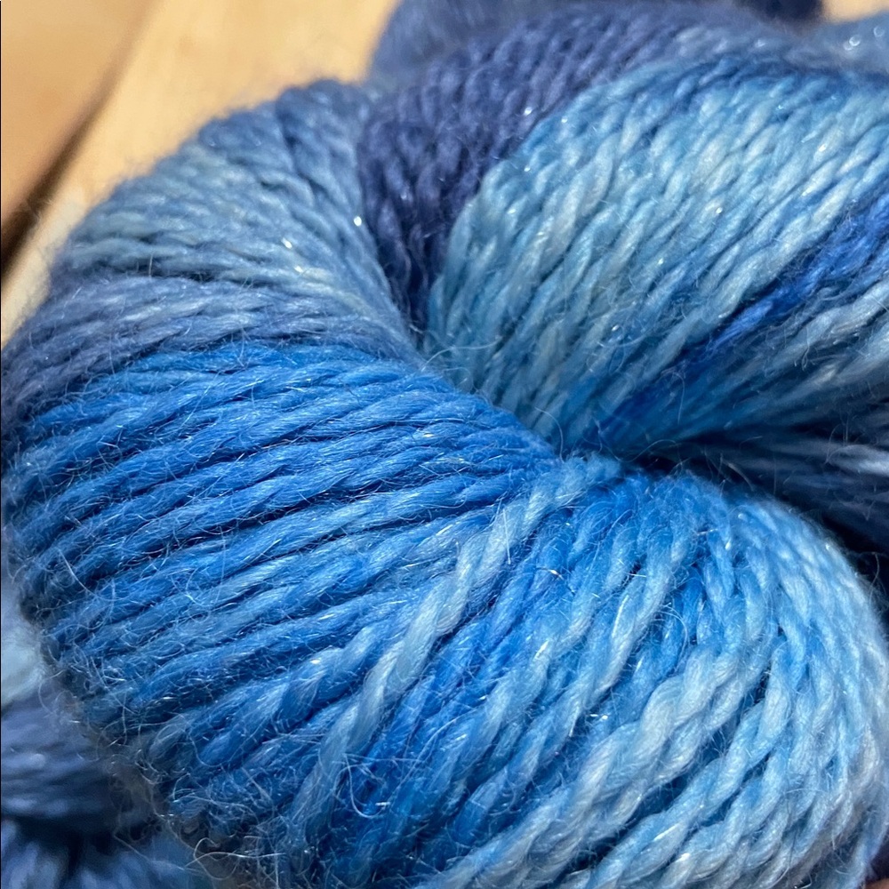 FLAT ROCK YARNS  Hand-dyed Gloucester, MA  #23 Just Keep Swimming  BUNDLE of 3 - Picture 5 of 7
